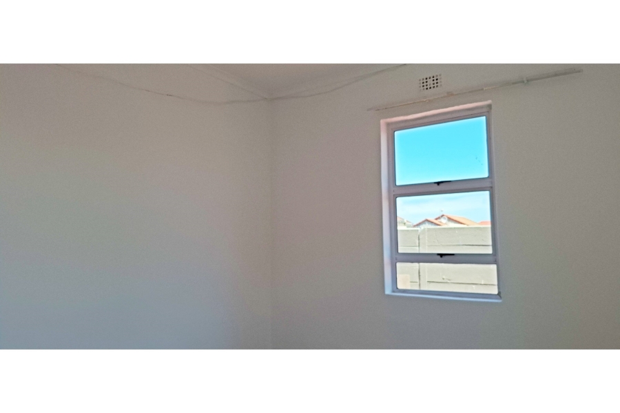 6 Bedroom Property for Sale in Broadlands Village Western Cape